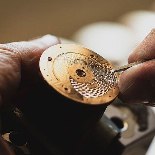 雅克德罗手表进灰后需要哪些清理步骤