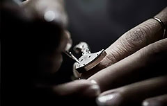 雅克德罗手表最佳保养周期是多久，几年保养一次合适？